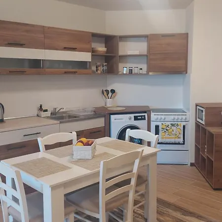 Krimski - Free Private Parking *